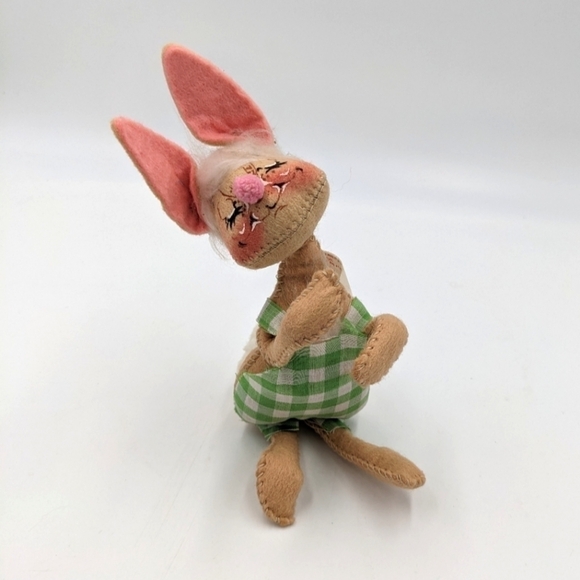Annalee Mobilitee Doll Bunny Rabbit Carrot Figurine Doll 1971 - Picture 4 of 7